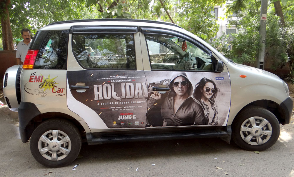 Akshay Kumar's Holiday emifreecar.com, holiday movie car advertisement in New Delhi